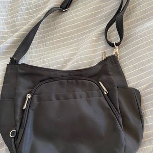 Travelon black purse like new